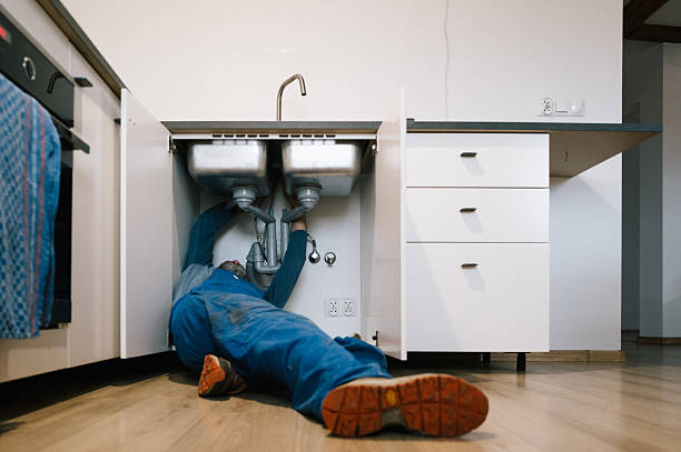 Professional Leak Detection technician working in Nabb, IN